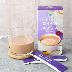 [패밀리마트] 찻잎향과 진한 우유 로얄 밀크티 8개입